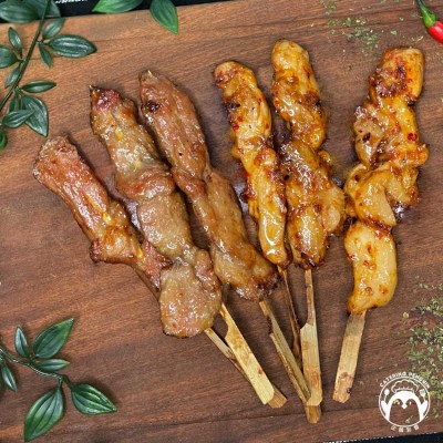 沙嗲串燒拼盤 (豬肉,雞肉)(各4串)